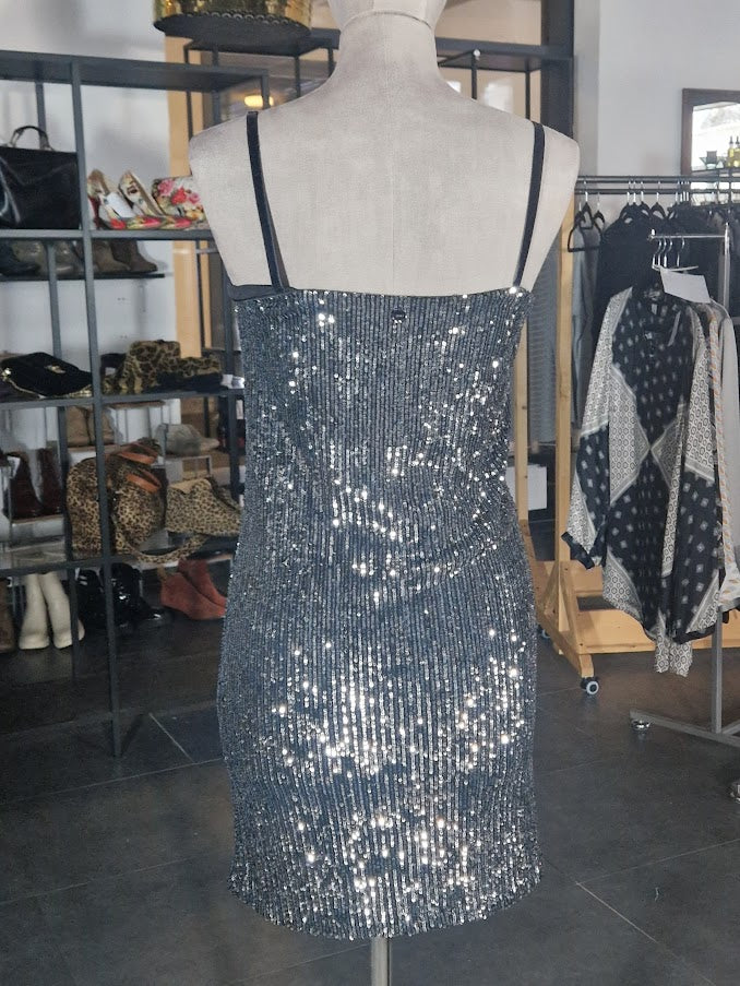 PARTYKLEID MIT PAILLETTEN VONLIU JO
