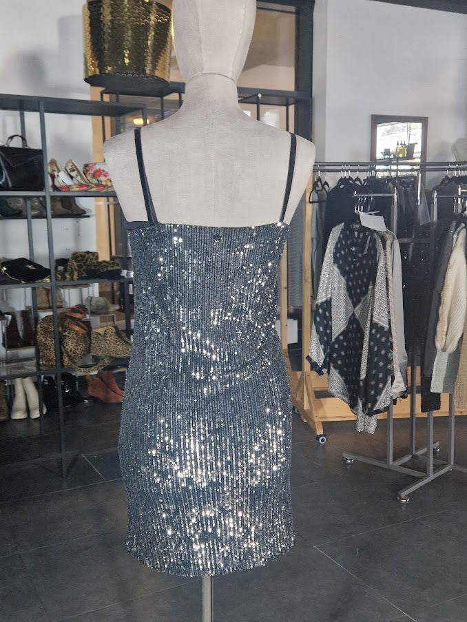PARTYKLEID MIT PAILLETTEN VONLIU JO