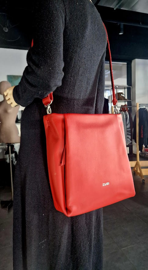 ROTE LEDERTASCHE VON ZWEI
