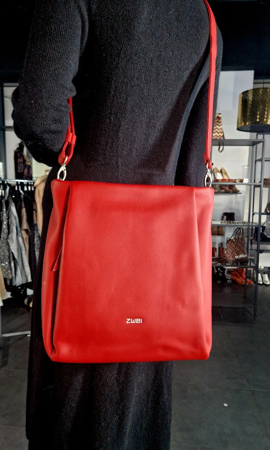 ROTE LEDERTASCHE VON ZWEI