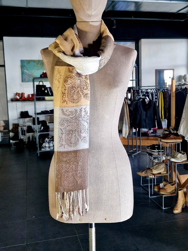 VISKOSE FOULARD EDLE ERDFARBEN